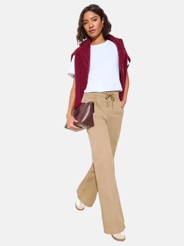 Friends Like These Wide leg Pants in Beige: front