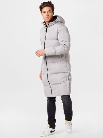 Manteau d’hiver Superdry en gris : devant