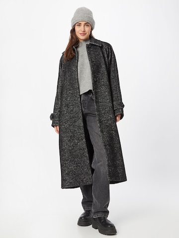 Manteau mi-saison 'Alyssa' WEEKDAY en gris