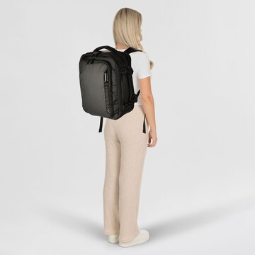 Zaino 'Take2Cabin' di American Tourister in nero: frontale
