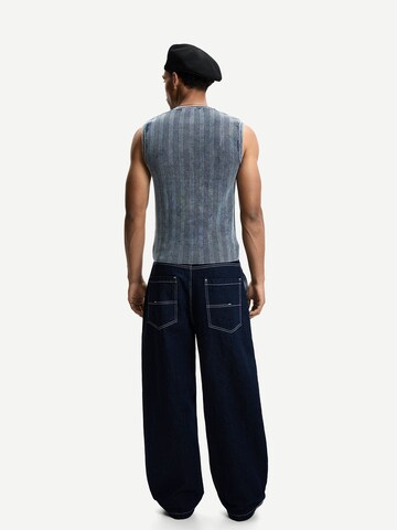T-Shirt Bershka en bleu