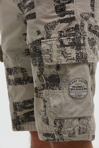 CAMP DAVID Regular Cargo Pants in Brown