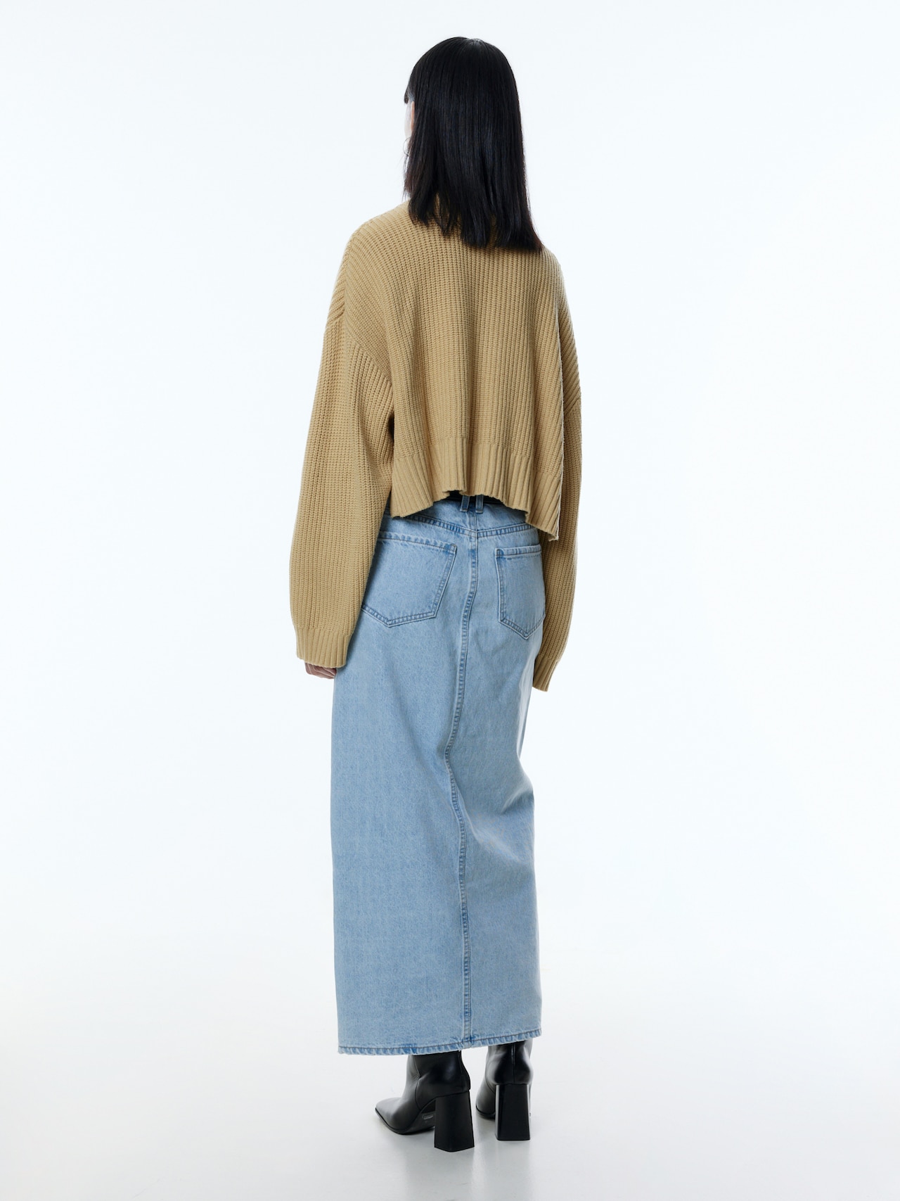 EDITED Gebreid vest 'Zarifa' Karamel