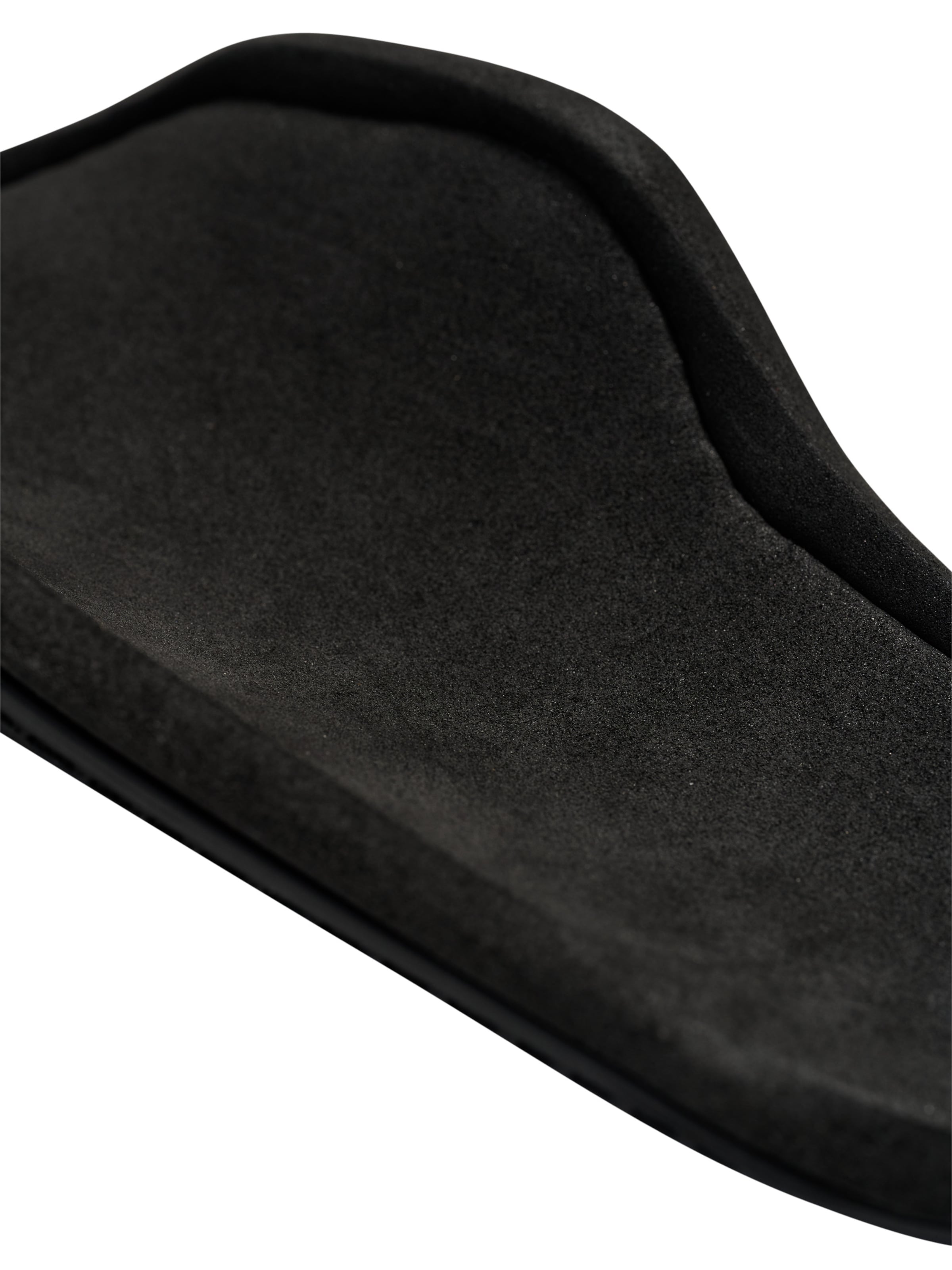 Hummel Schienbeinschoner in Schwarz