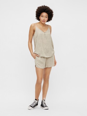 PIECES Regular Shorts 'Nya' in Beige