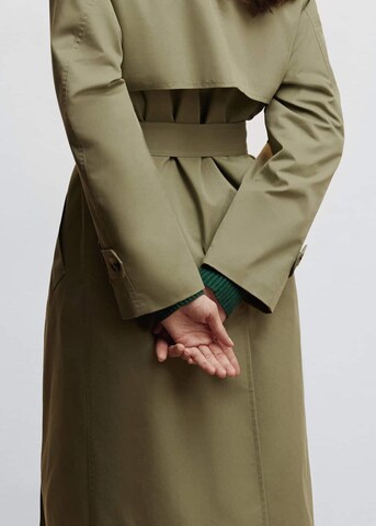 MANGO Přechodný kabát 'Angela' – zelená