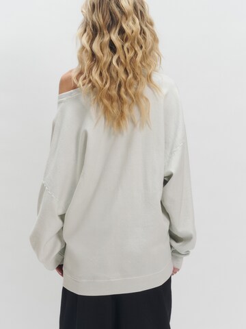 Sweat-shirt 'Madlin' millane en blanc