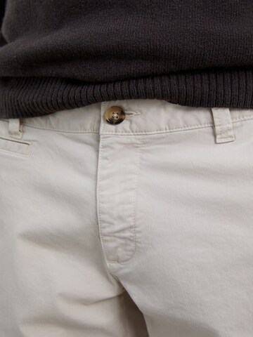 Scalpers Regular Chinohose in Beige