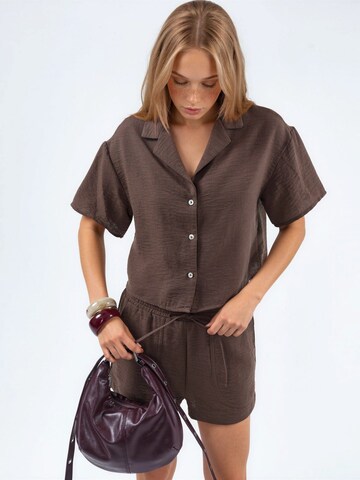 Busem Blouse in Brown
