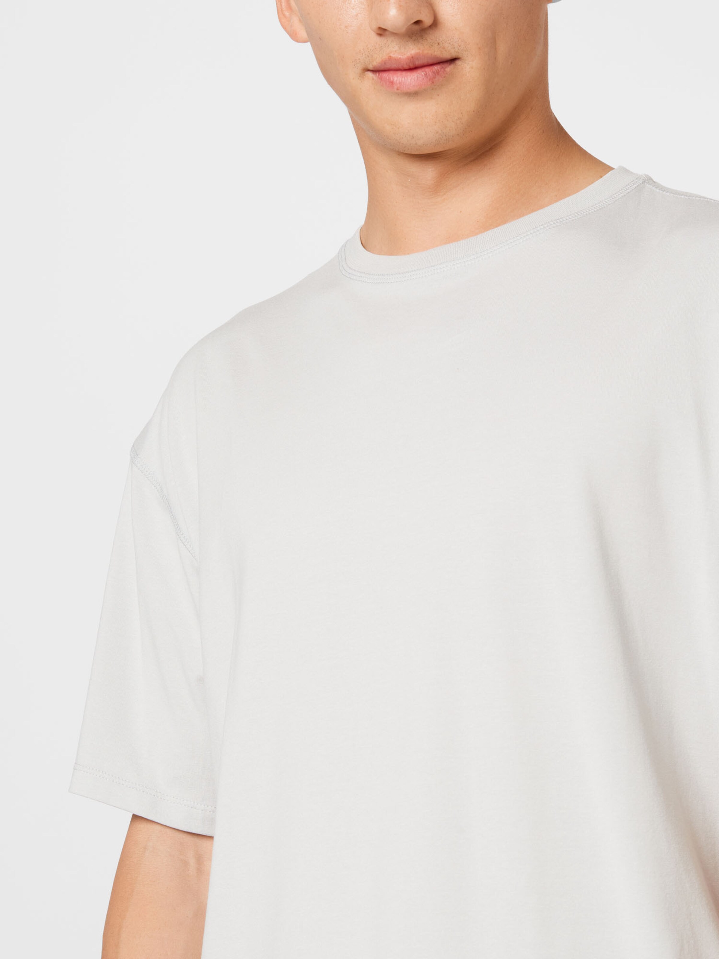 Männer Shirts Kosta Williams x About You T-Shirt in Grau - DF60913 Männer Shirts Kosta Williams x About You T-Shirt in Grau - DF60913