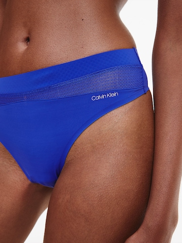 Calvin Klein Underwear Regular Thong in Blue