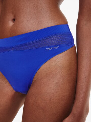 Calvin Klein Underwear Regular String in Blauw