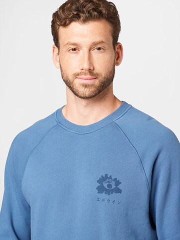 EDWINSweater majica 'Hana Kao' - plava boja