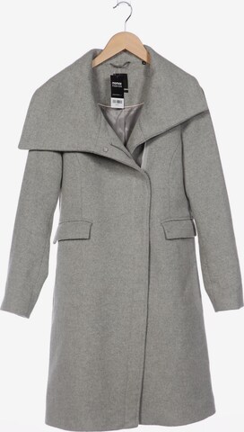 zero Jacket & Coat in M in Grey: front