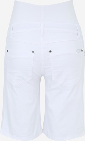 LOVE2WAIT Slimfit Shorts in Weiß