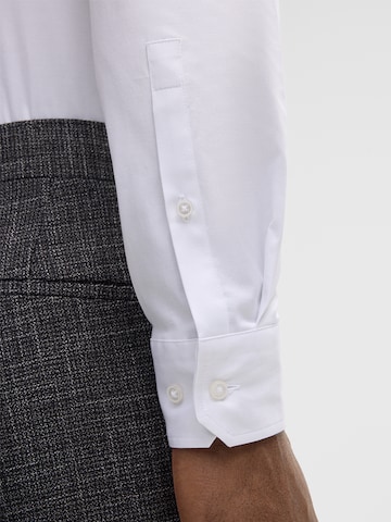 Coupe slim Chemise 'Stan' STRELLSON en blanc