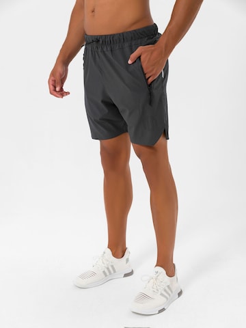 Regular Pantalon de sport 'HIGH PERFORMANCE' MOROTAI en gris
