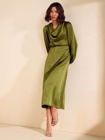 Robe Friends Like These en vert