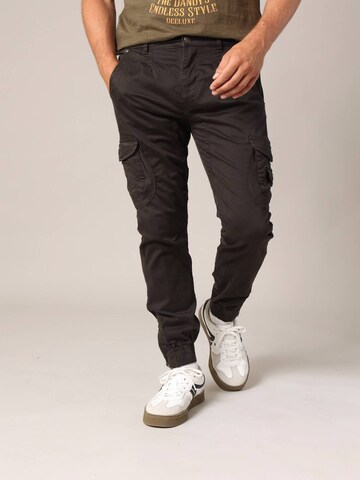 Deeluxe Tapered Cargohose 'Garden' in Braun: Vorderseite