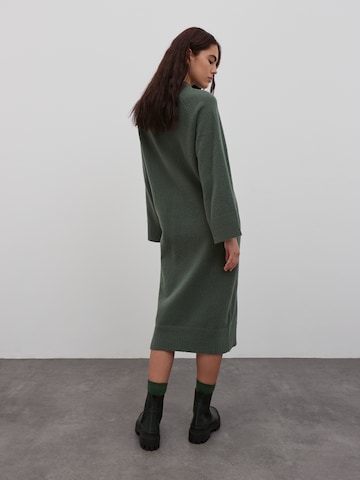 EDITED Knitted dress 'Simi' in Green