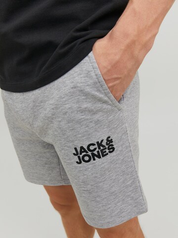 Regular Pantalon 'BEX' JACK & JONES en gris