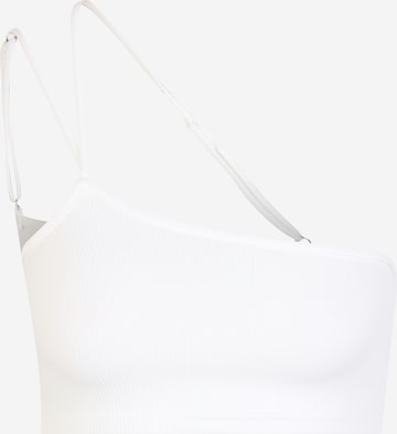 Edikted Top in White: front