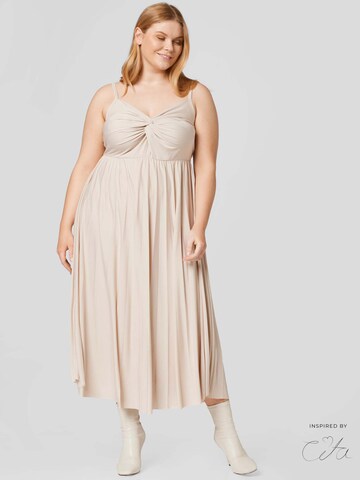 Robe 'Jolie' Guido Maria Kretschmer Curvy en beige : devant