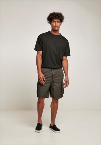 Urban Classics Regular Shorts in Grau