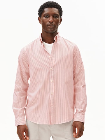 ARMEDANGELS Regular fit Overhemd ' QUAASA' in Rood: voorkant