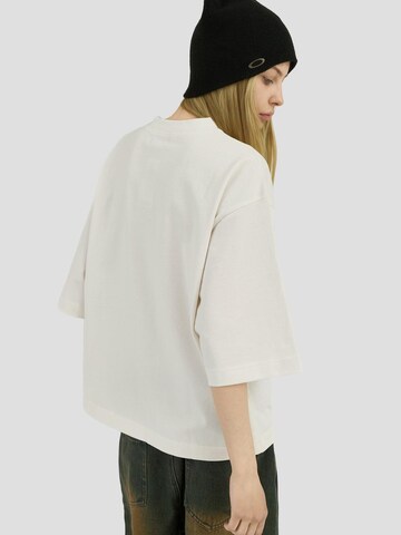 2005 Koszulka 'Uniform Tee - White' w kolorze biały