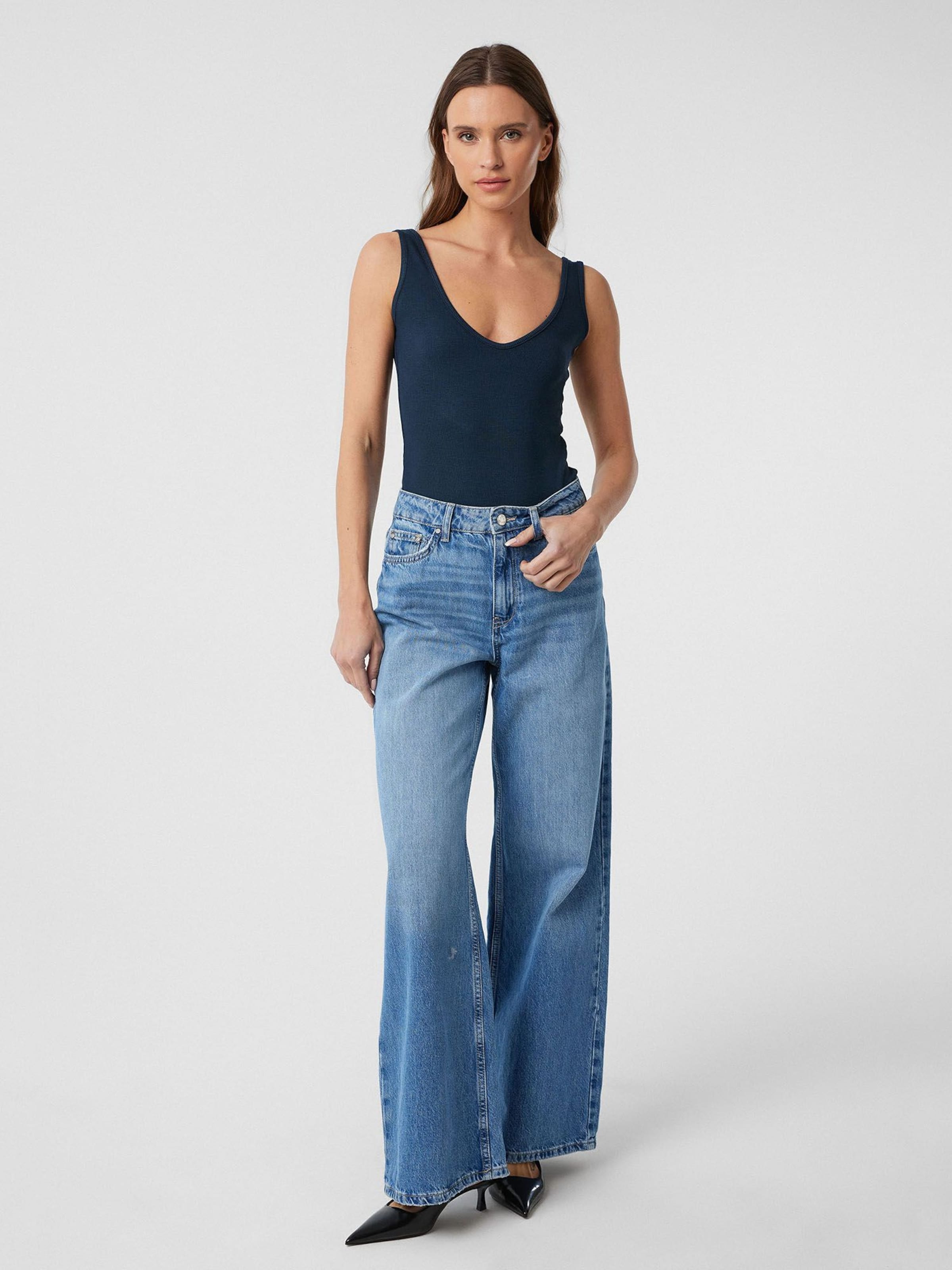 Haut Williot en bleu : devant