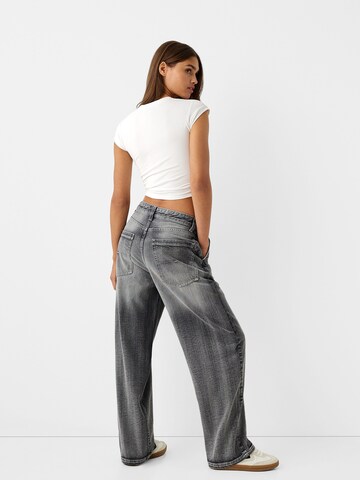 Wide leg Jeans di Bershka in grigio