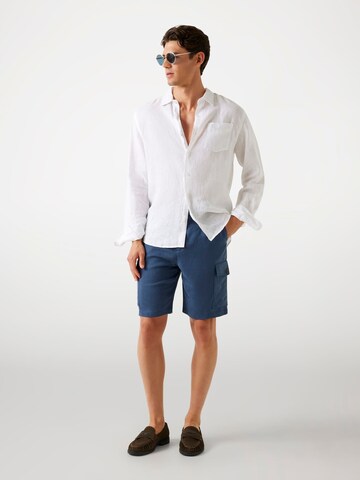 GUESS Regular Shorts in Blau