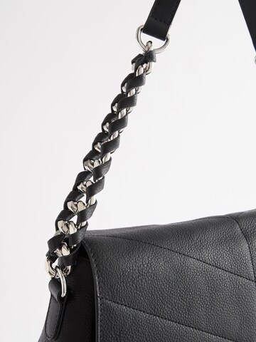 Next Schultertasche in Schwarz