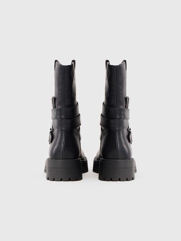 Raid Kozačky 'Marnie' – černá