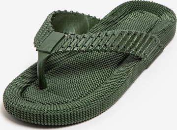 Claquettes / Tongs 'Sandito' Brasileras en vert : devant