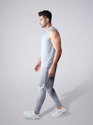 PANTONECLO Tracksuit 'Flex' in Grey