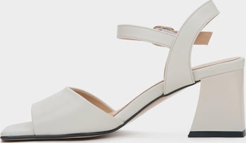 Estro Sandal '081-736' in Beige: front