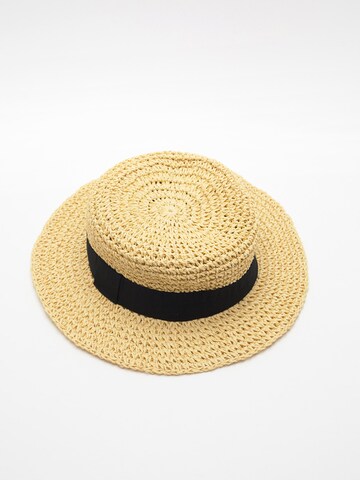 Pull&Bear Hat in Beige