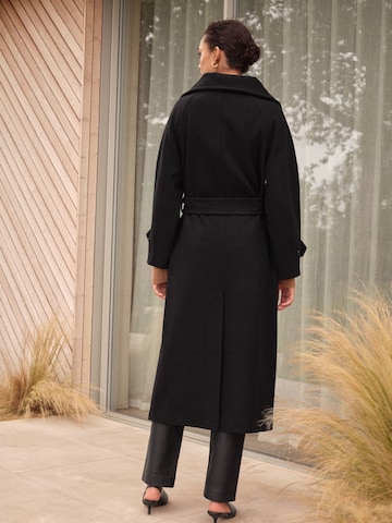 Next Tussenmantel in Zwart