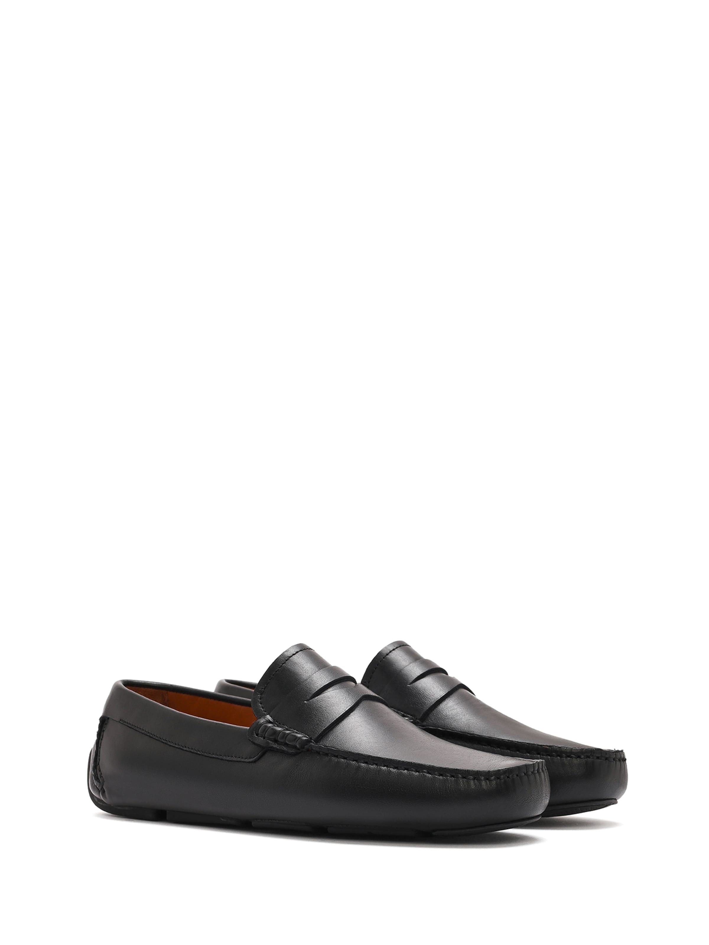 Derimod - Mocassins em preto