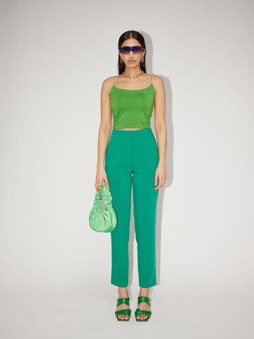 Regular Pantalon chino 'Erika' LeGer by Lena Gercke en vert
