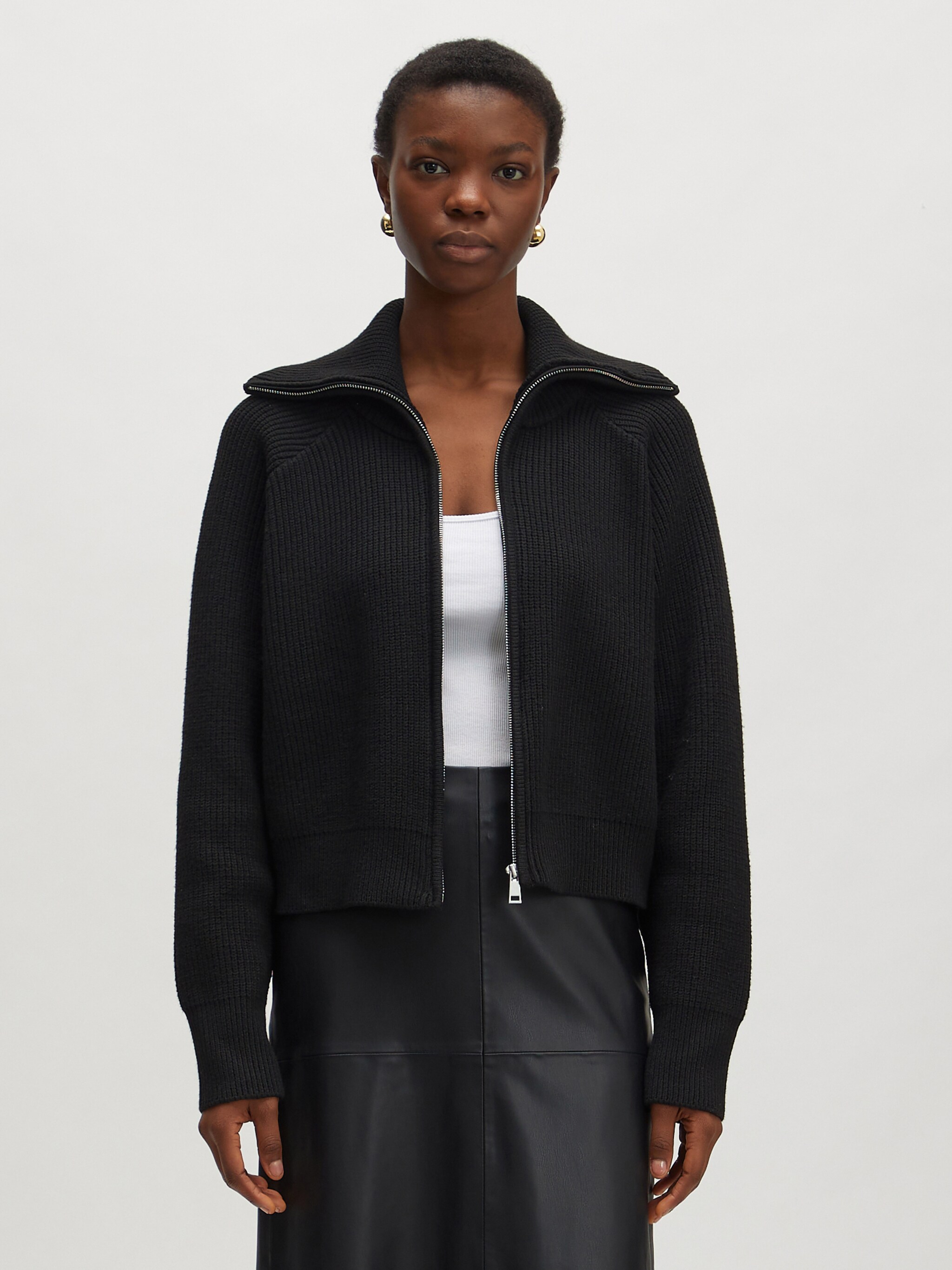 EDITED Produkte Strickjacke 'Lucila' schwarz