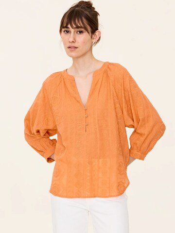 Odd Molly Blouse 'Tuesday' in Oranje: voorkant