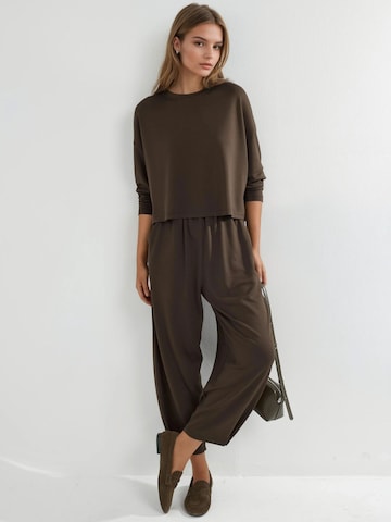 Hiccup Pantsuit in Brown