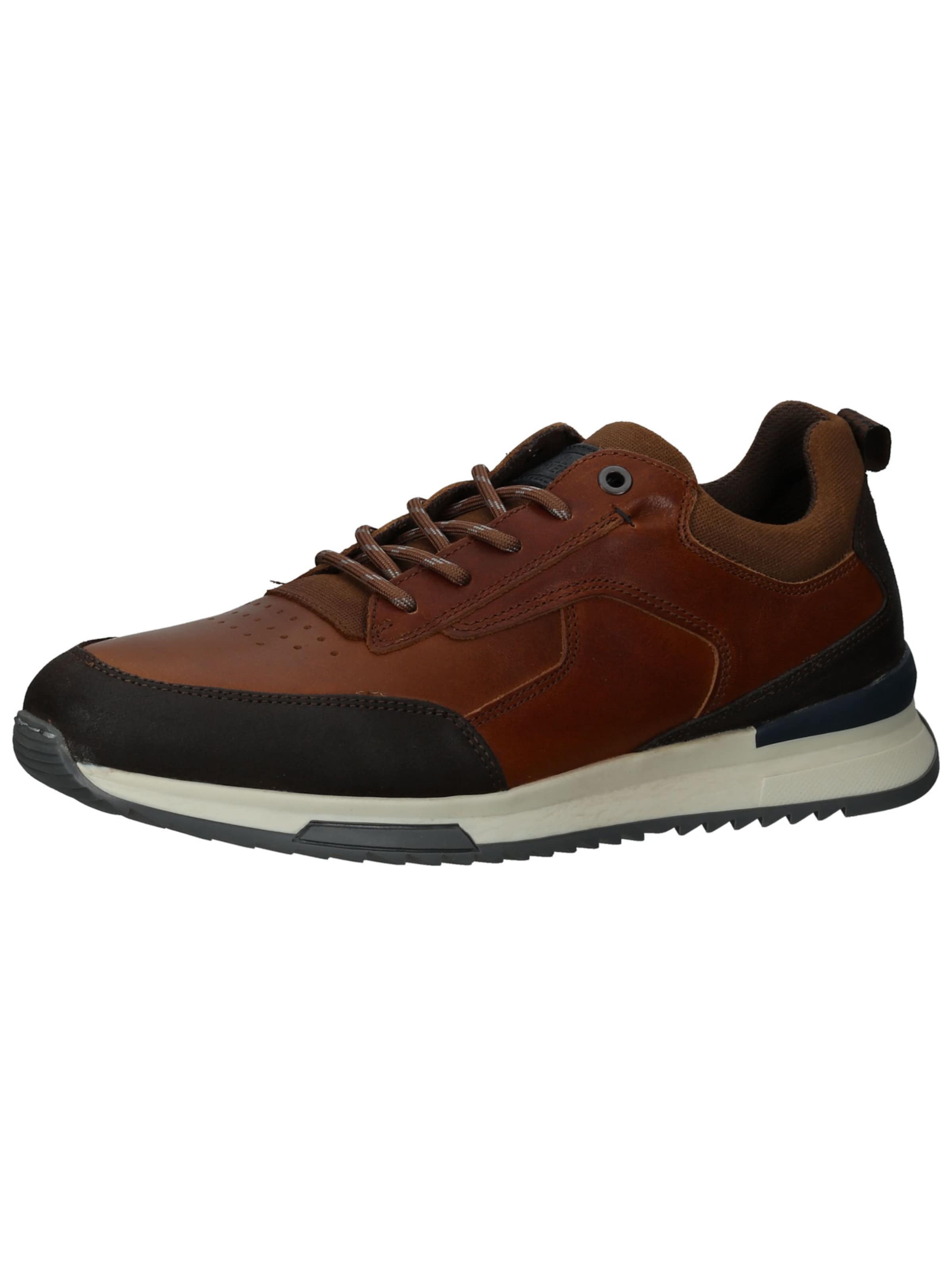 Baskets basses BULLBOXER en marron : devant