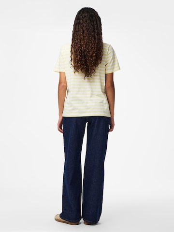 PIECES - Camiseta 'PCRIA' en amarillo