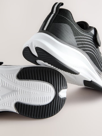 Next Sneaker in Schwarz