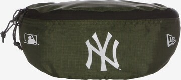 Marsupio 'MLB New York Yankees' di NEW ERA in verde: frontale