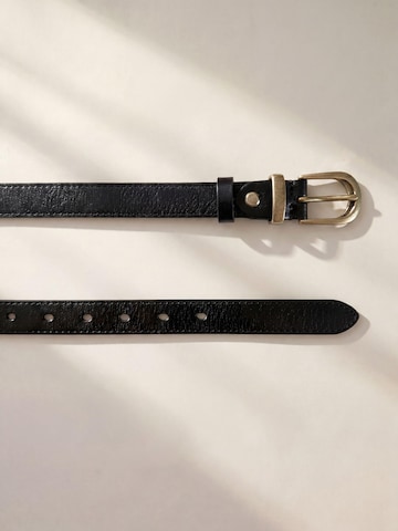 melns ARMIE Josta 'The Emma Leather Belt': no priekšpuses